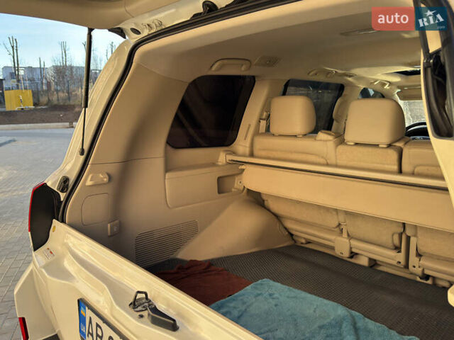 Білий Тойота Ленд Крузер, об'ємом двигуна 4.61 л та пробігом 239 тис. км за 48500 $, фото 16 на Automoto.ua