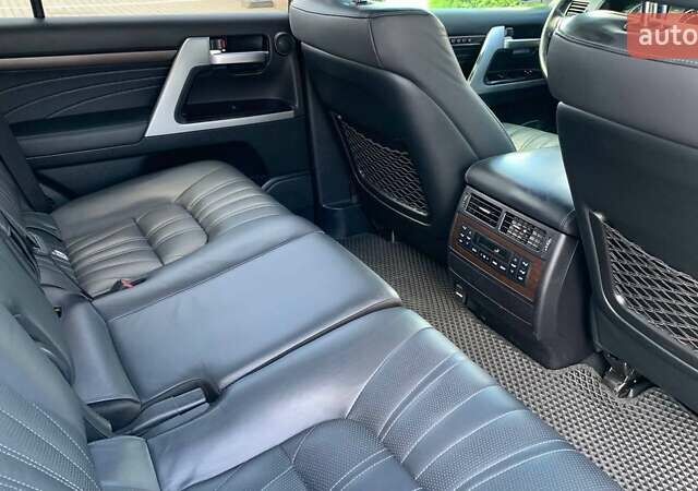 Білий Тойота Ленд Крузер, об'ємом двигуна 4.46 л та пробігом 241 тис. км за 47900 $, фото 6 на Automoto.ua