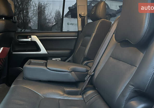 Белый Тойота Ленд Крузер, объемом двигателя 4.46 л и пробегом 125 тыс. км за 58000 $, фото 28 на Automoto.ua