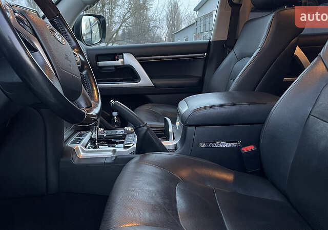 Белый Тойота Ленд Крузер, объемом двигателя 4.46 л и пробегом 125 тыс. км за 58000 $, фото 21 на Automoto.ua