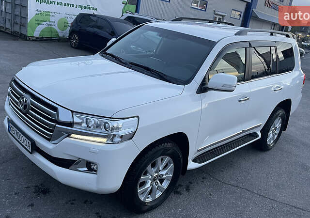 Белый Тойота Ленд Крузер, объемом двигателя 4.46 л и пробегом 125 тыс. км за 58000 $, фото 14 на Automoto.ua