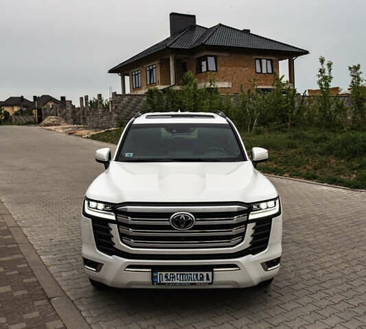 Белый Тойота Ленд Крузер, объемом двигателя 3.45 л и пробегом 60 тыс. км за 78000 $, фото 12 на Automoto.ua