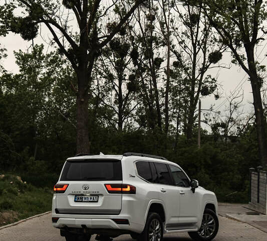 Белый Тойота Ленд Крузер, объемом двигателя 3.45 л и пробегом 60 тыс. км за 78000 $, фото 9 на Automoto.ua