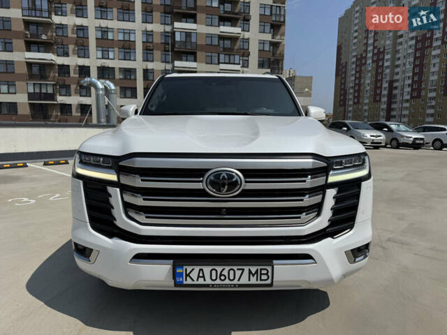 Білий Тойота Ленд Крузер, об'ємом двигуна 3.35 л та пробігом 86 тис. км за 64000 $, фото 1 на Automoto.ua