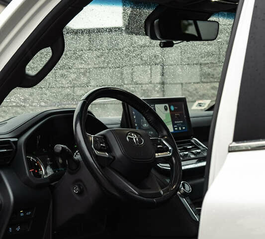 Белый Тойота Ленд Крузер, объемом двигателя 3.45 л и пробегом 60 тыс. км за 78000 $, фото 13 на Automoto.ua