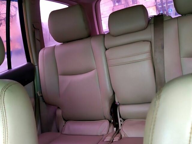 Бежевый Тойота Ленд Крузер, объемом двигателя 4 л и пробегом 330 тыс. км за 12500 $, фото 4 на Automoto.ua