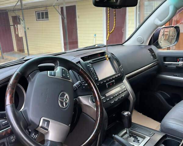 Бежевый Тойота Ленд Крузер, объемом двигателя 4.46 л и пробегом 295 тыс. км за 24000 $, фото 8 на Automoto.ua