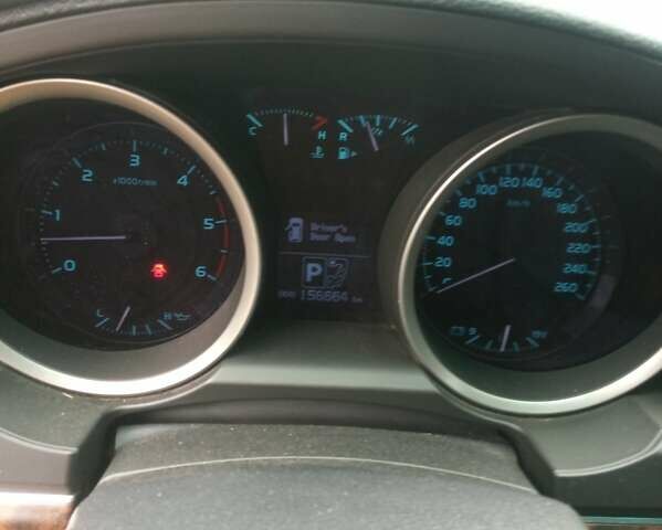 Бежевый Тойота Ленд Крузер, объемом двигателя 4.5 л и пробегом 156 тыс. км за 29000 $, фото 9 на Automoto.ua