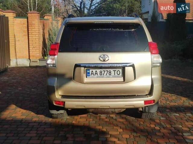 Бежевый Тойота Ленд Крузер, объемом двигателя 2.69 л и пробегом 264 тыс. км за 23000 $, фото 6 на Automoto.ua