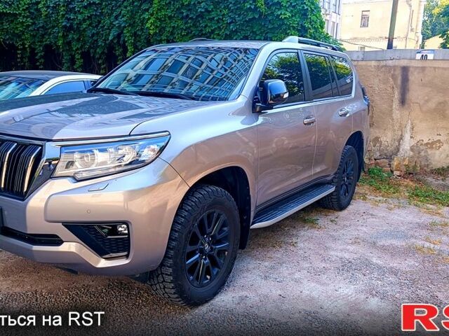 Бежевый Тойота Ленд Крузер, объемом двигателя 4 л и пробегом 90 тыс. км за 39500 $, фото 5 на Automoto.ua