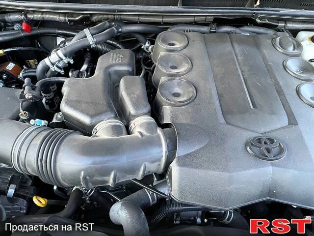 Бежевый Тойота Ленд Крузер, объемом двигателя 4 л и пробегом 90 тыс. км за 39500 $, фото 4 на Automoto.ua