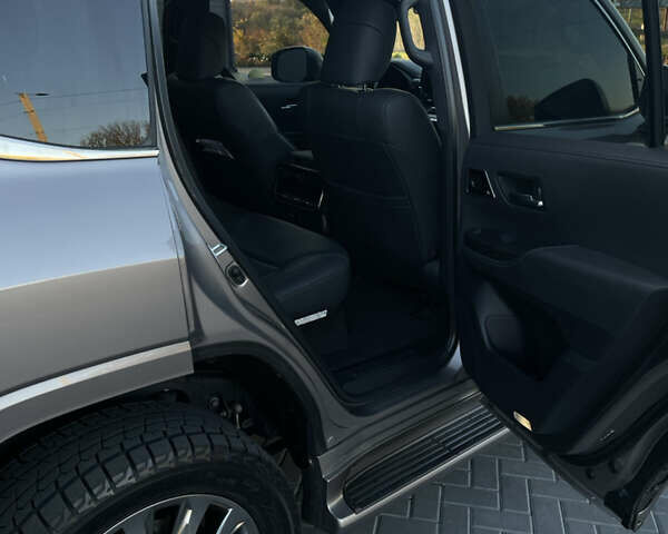 Бежевый Тойота Ленд Крузер, объемом двигателя 3.45 л и пробегом 24 тыс. км за 93000 $, фото 15 на Automoto.ua