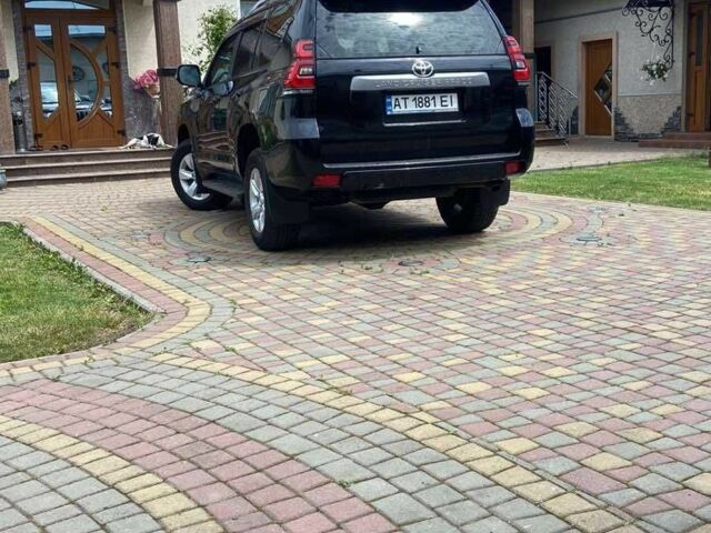 Чорний Тойота Ленд Крузер, об'ємом двигуна 2.8 л та пробігом 122 тис. км за 39000 $, фото 1 на Automoto.ua