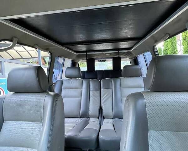 Чорний Тойота Ленд Крузер, об'ємом двигуна 4.2 л та пробігом 235 тис. км за 18950 $, фото 12 на Automoto.ua