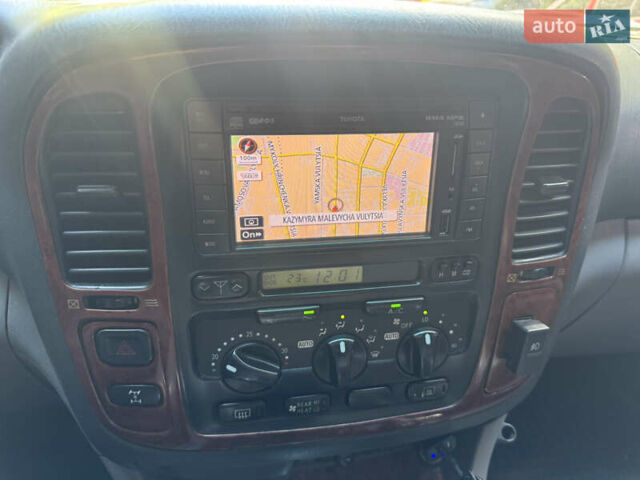 Черный Тойота Ленд Крузер, объемом двигателя 4.2 л и пробегом 330 тыс. км за 14500 $, фото 2 на Automoto.ua