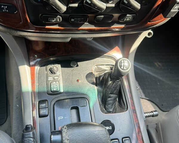 Черный Тойота Ленд Крузер, объемом двигателя 4.2 л и пробегом 330 тыс. км за 14500 $, фото 6 на Automoto.ua