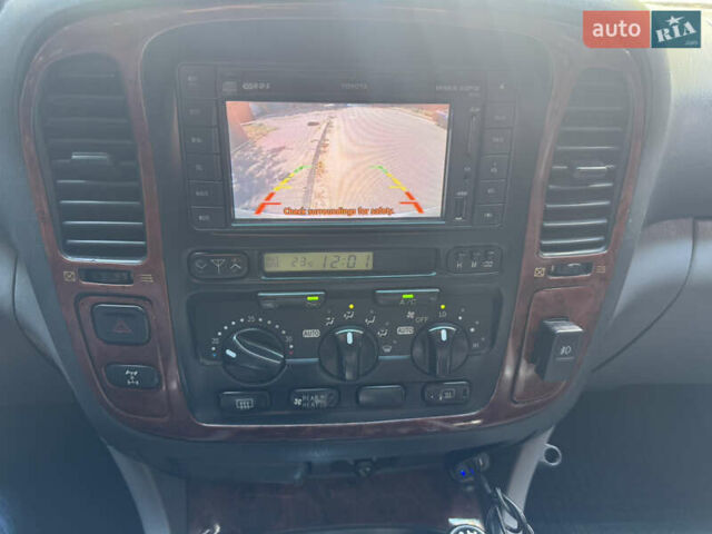 Черный Тойота Ленд Крузер, объемом двигателя 4.2 л и пробегом 330 тыс. км за 14500 $, фото 3 на Automoto.ua