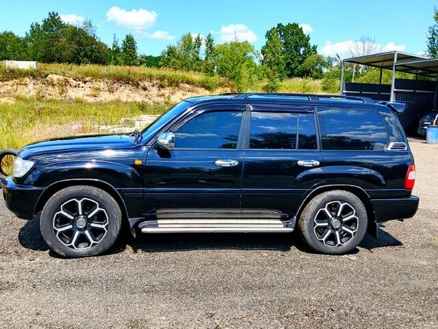 Черный Тойота Ленд Крузер, объемом двигателя 4.7 л и пробегом 486 тыс. км за 13500 $, фото 1 на Automoto.ua