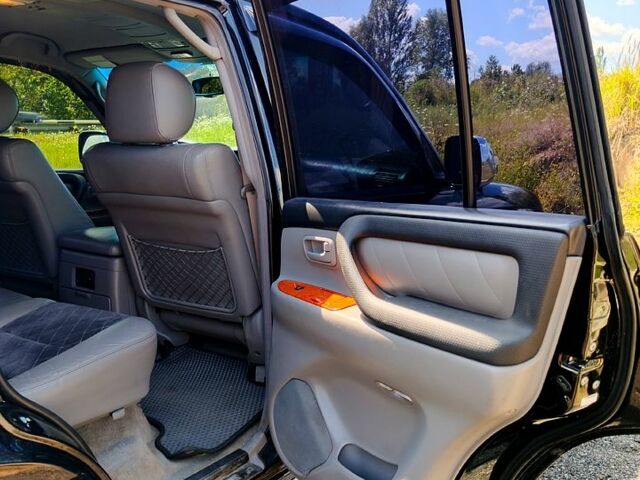 Черный Тойота Ленд Крузер, объемом двигателя 4.7 л и пробегом 486 тыс. км за 13500 $, фото 8 на Automoto.ua