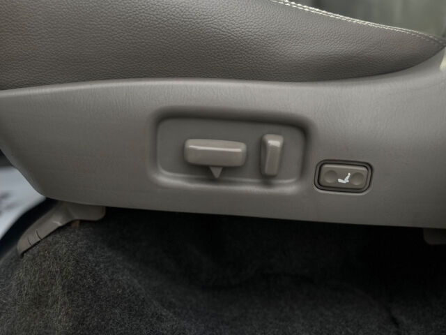 Тойота Ленд Крузер 2003 в Мукачеве на Automoto.ua Черный Тойота Ленд Крузер, объемом двигателя 4.7 л и пробегом 328 тыс. км за 17990 $, фото 16 на Automoto.ua