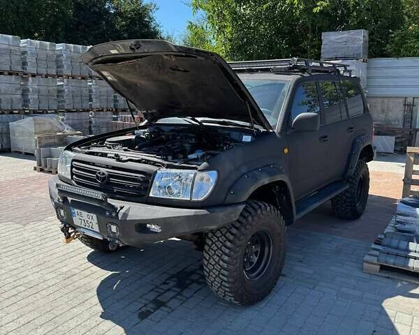 Черный Тойота Ленд Крузер, объемом двигателя 4.16 л и пробегом 242 тыс. км за 27000 $, фото 1 на Automoto.ua