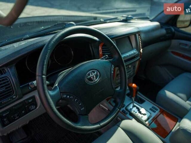 Черный Тойота Ленд Крузер, объемом двигателя 4.7 л и пробегом 369 тыс. км за 25000 $, фото 20 на Automoto.ua