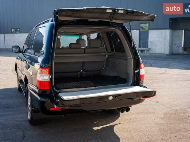 Черный Тойота Ленд Крузер, объемом двигателя 4.7 л и пробегом 369 тыс. км за 25000 $, фото 16 на Automoto.ua