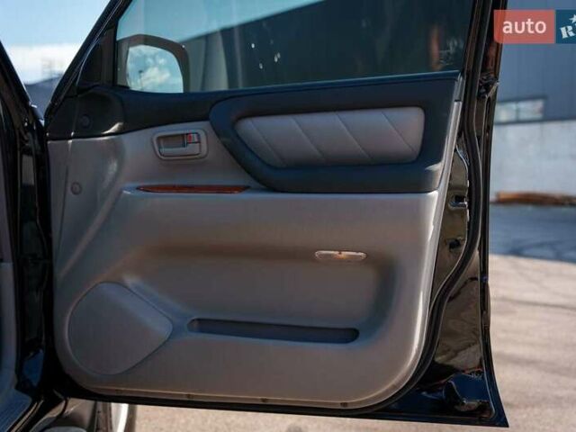 Черный Тойота Ленд Крузер, объемом двигателя 4.7 л и пробегом 369 тыс. км за 25000 $, фото 34 на Automoto.ua