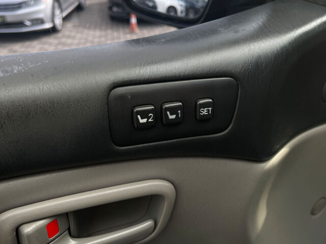 Тойота Ленд Крузер 2003 в Мукачеве на Automoto.ua Черный Тойота Ленд Крузер, объемом двигателя 4.7 л и пробегом 328 тыс. км за 17990 $, фото 11 на Automoto.ua