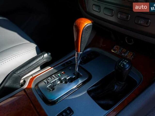 Черный Тойота Ленд Крузер, объемом двигателя 4.7 л и пробегом 369 тыс. км за 25000 $, фото 27 на Automoto.ua