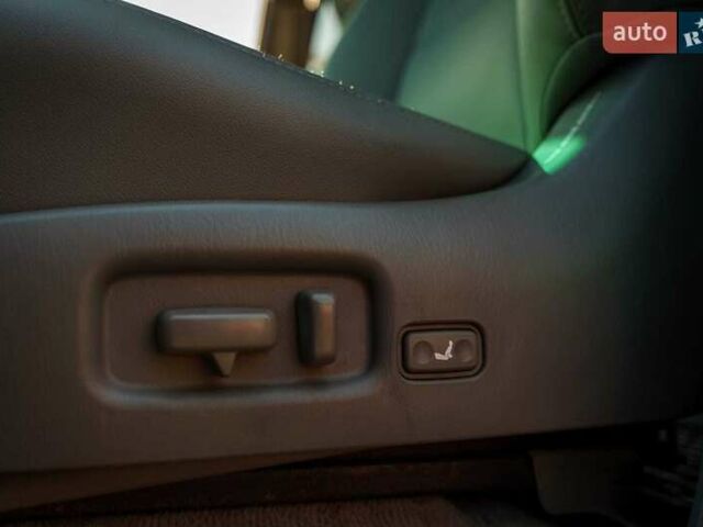 Черный Тойота Ленд Крузер, объемом двигателя 4.7 л и пробегом 369 тыс. км за 25000 $, фото 33 на Automoto.ua