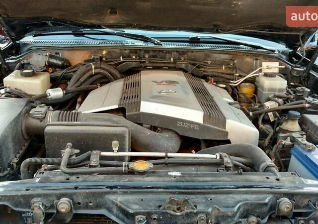 Чорний Тойота Ленд Крузер, об'ємом двигуна 4.7 л та пробігом 255 тис. км за 16526 $, фото 2 на Automoto.ua