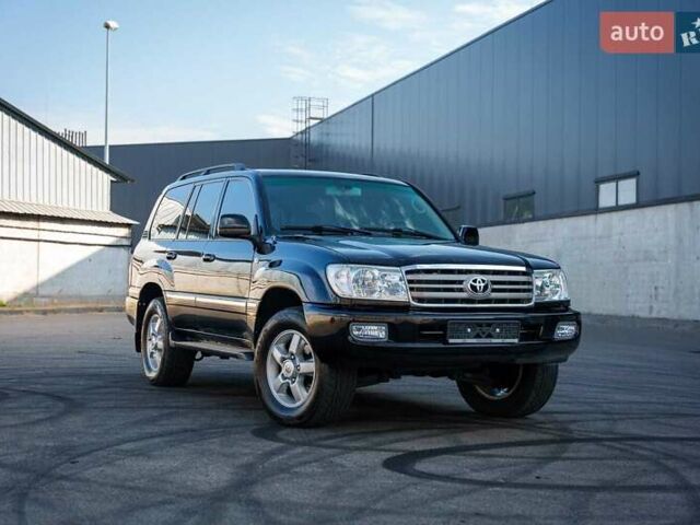 Черный Тойота Ленд Крузер, объемом двигателя 4.7 л и пробегом 369 тыс. км за 25000 $, фото 2 на Automoto.ua