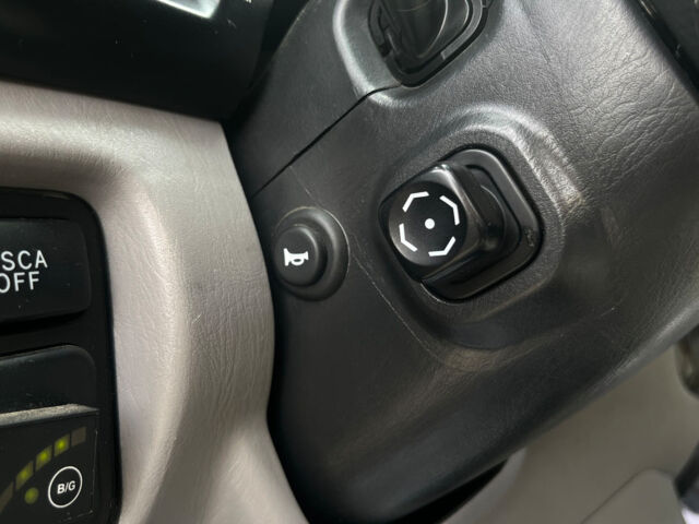 Тойота Ленд Крузер 2003 в Мукачеве на Automoto.ua Черный Тойота Ленд Крузер, объемом двигателя 4.7 л и пробегом 328 тыс. км за 17990 $, фото 15 на Automoto.ua