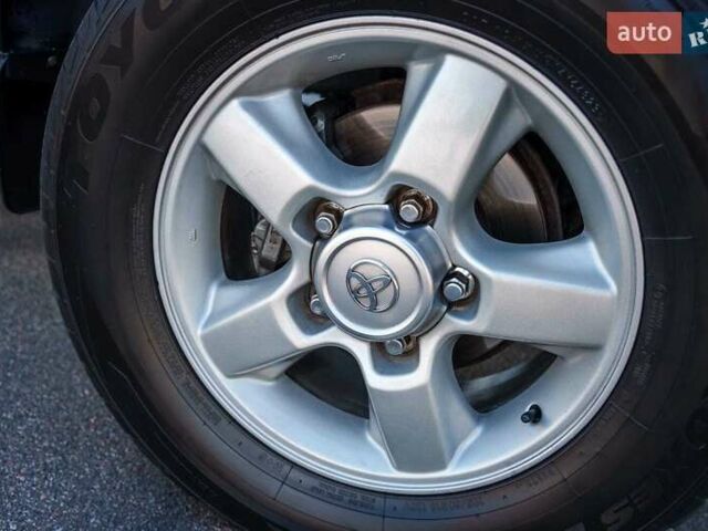 Черный Тойота Ленд Крузер, объемом двигателя 4.7 л и пробегом 369 тыс. км за 25000 $, фото 17 на Automoto.ua