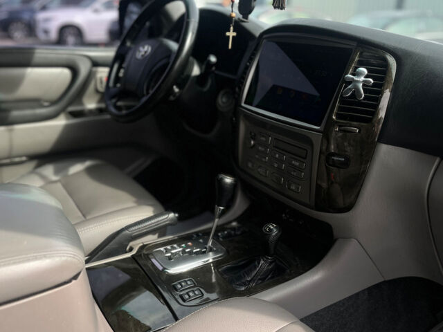 Тойота Ленд Крузер 2003 в Мукачеве на Automoto.ua Черный Тойота Ленд Крузер, объемом двигателя 4.7 л и пробегом 328 тыс. км за 17990 $, фото 26 на Automoto.ua