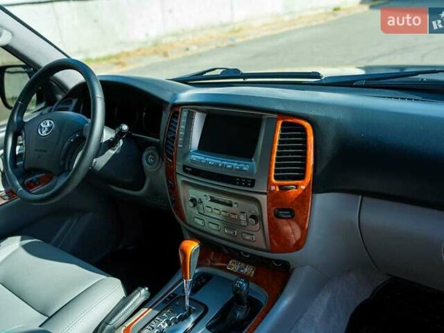 Черный Тойота Ленд Крузер, объемом двигателя 4.7 л и пробегом 369 тыс. км за 25000 $, фото 22 на Automoto.ua