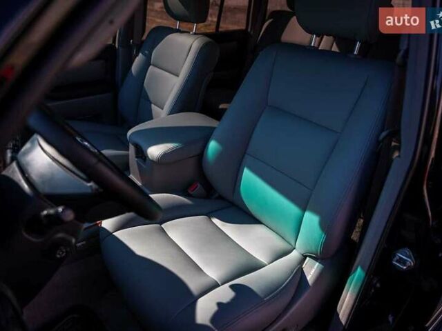 Черный Тойота Ленд Крузер, объемом двигателя 4.7 л и пробегом 369 тыс. км за 25000 $, фото 24 на Automoto.ua