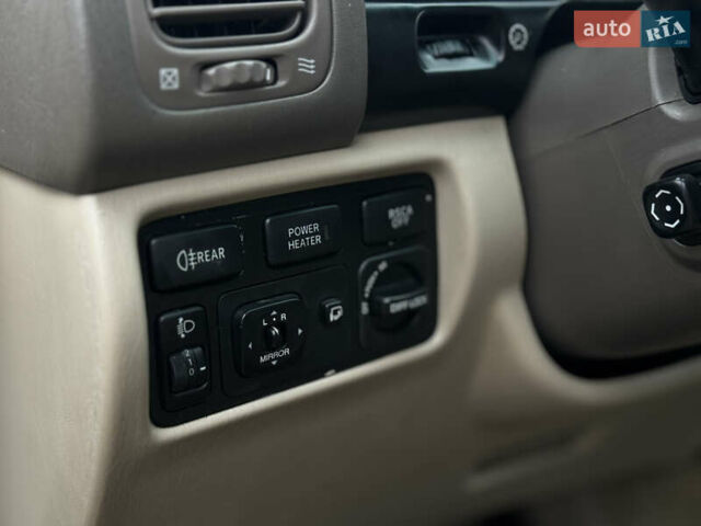 Черный Тойота Ленд Крузер, объемом двигателя 4.16 л и пробегом 400 тыс. км за 15000 $, фото 16 на Automoto.ua