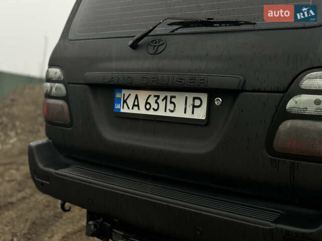 Черный Тойота Ленд Крузер, объемом двигателя 4.16 л и пробегом 400 тыс. км за 15000 $, фото 25 на Automoto.ua