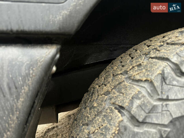 Черный Тойота Ленд Крузер, объемом двигателя 4.16 л и пробегом 400 тыс. км за 15000 $, фото 22 на Automoto.ua