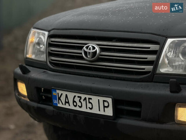 Черный Тойота Ленд Крузер, объемом двигателя 4.16 л и пробегом 400 тыс. км за 15000 $, фото 2 на Automoto.ua
