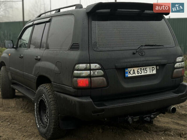 Черный Тойота Ленд Крузер, объемом двигателя 4.16 л и пробегом 400 тыс. км за 15000 $, фото 9 на Automoto.ua