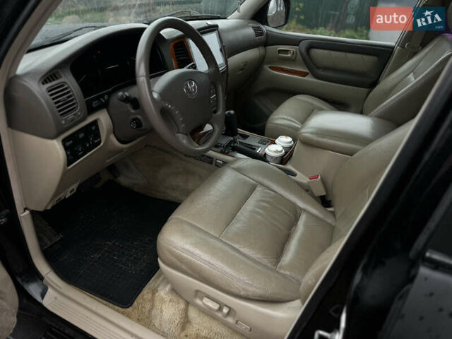 Черный Тойота Ленд Крузер, объемом двигателя 4.16 л и пробегом 400 тыс. км за 15000 $, фото 12 на Automoto.ua