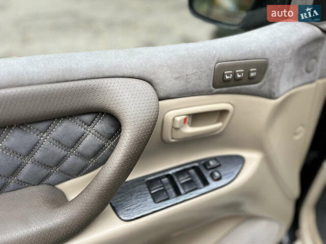 Черный Тойота Ленд Крузер, объемом двигателя 4.16 л и пробегом 560 тыс. км за 18499 $, фото 28 на Automoto.ua