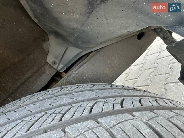 Черный Тойота Ленд Крузер, объемом двигателя 4.7 л и пробегом 286 тыс. км за 16000 $, фото 6 на Automoto.ua