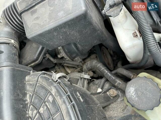 Черный Тойота Ленд Крузер, объемом двигателя 4.7 л и пробегом 286 тыс. км за 16000 $, фото 9 на Automoto.ua