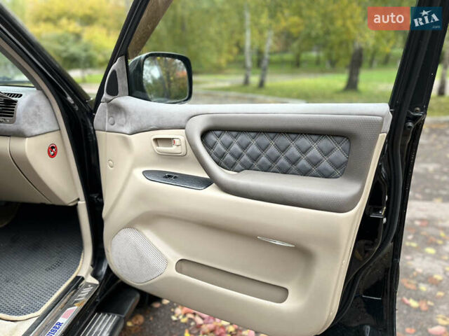 Черный Тойота Ленд Крузер, объемом двигателя 4.16 л и пробегом 560 тыс. км за 18499 $, фото 39 на Automoto.ua