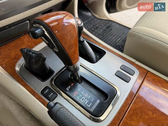 Черный Тойота Ленд Крузер, объемом двигателя 4.5 л и пробегом 290 тыс. км за 13200 $, фото 19 на Automoto.ua