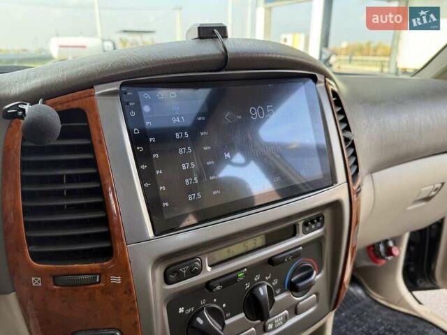 Черный Тойота Ленд Крузер, объемом двигателя 4.5 л и пробегом 290 тыс. км за 13200 $, фото 17 на Automoto.ua